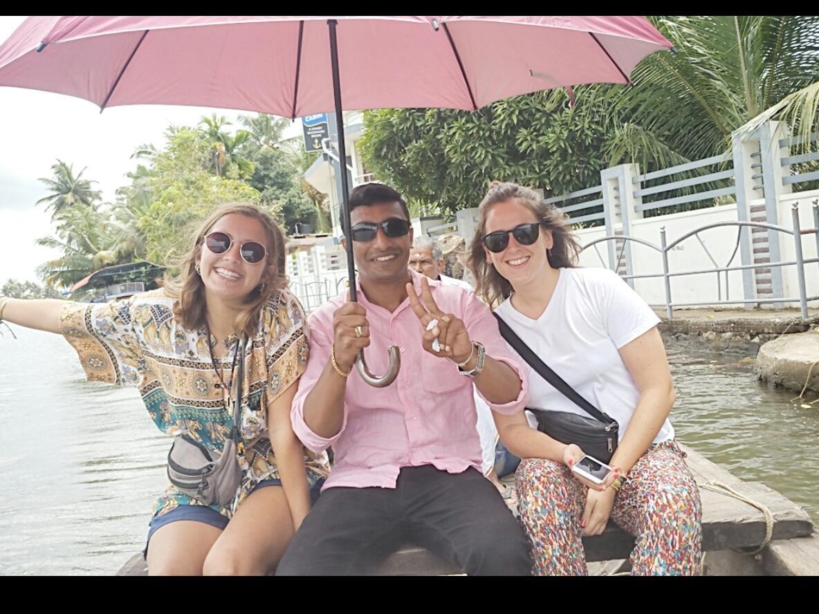 Abru'S Holidays International Travelers Alappuzha Exteriér fotografie